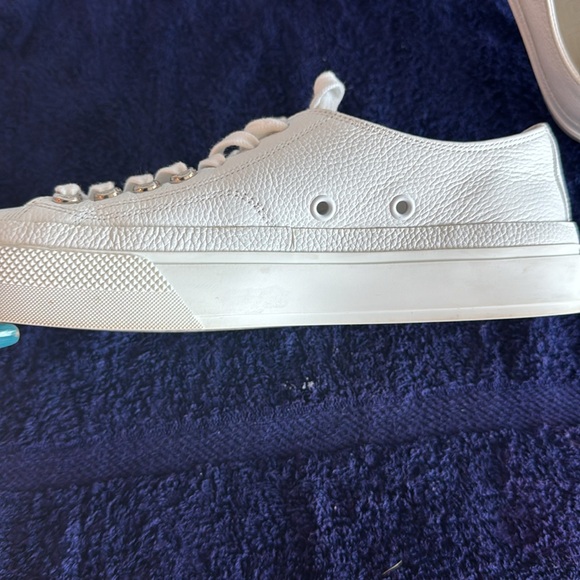 Givenchy City Court White - Size 7.5